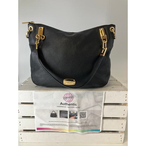 MICHAEL KORS, LARGE BLACK PEBBLED LEATHER HANDBAG - Picture 1 of 16